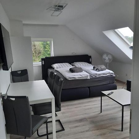 Ferienwohnung Apartment - Free Parking - Wifi - Kitchen Essen Luaran gambar