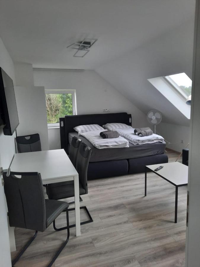 Ferienwohnung Apartment - Free Parking - Wifi - Kitchen Essen Luaran gambar