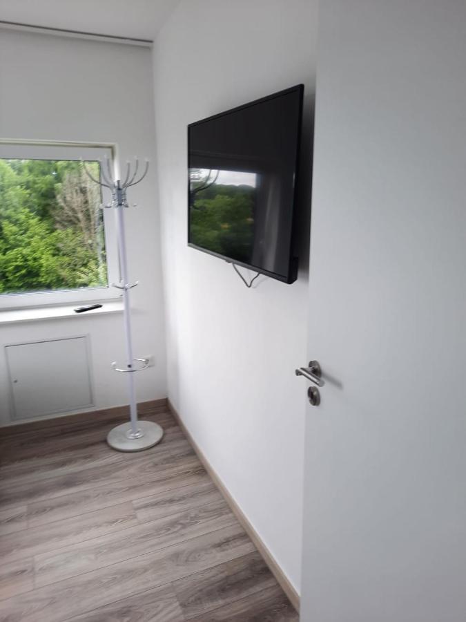 Ferienwohnung Apartment - Free Parking - Wifi - Kitchen Essen Luaran gambar